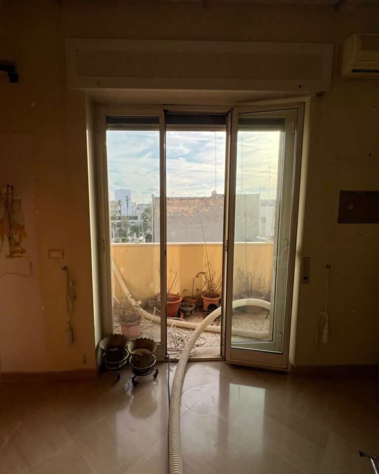 Insufflaggio a Bari